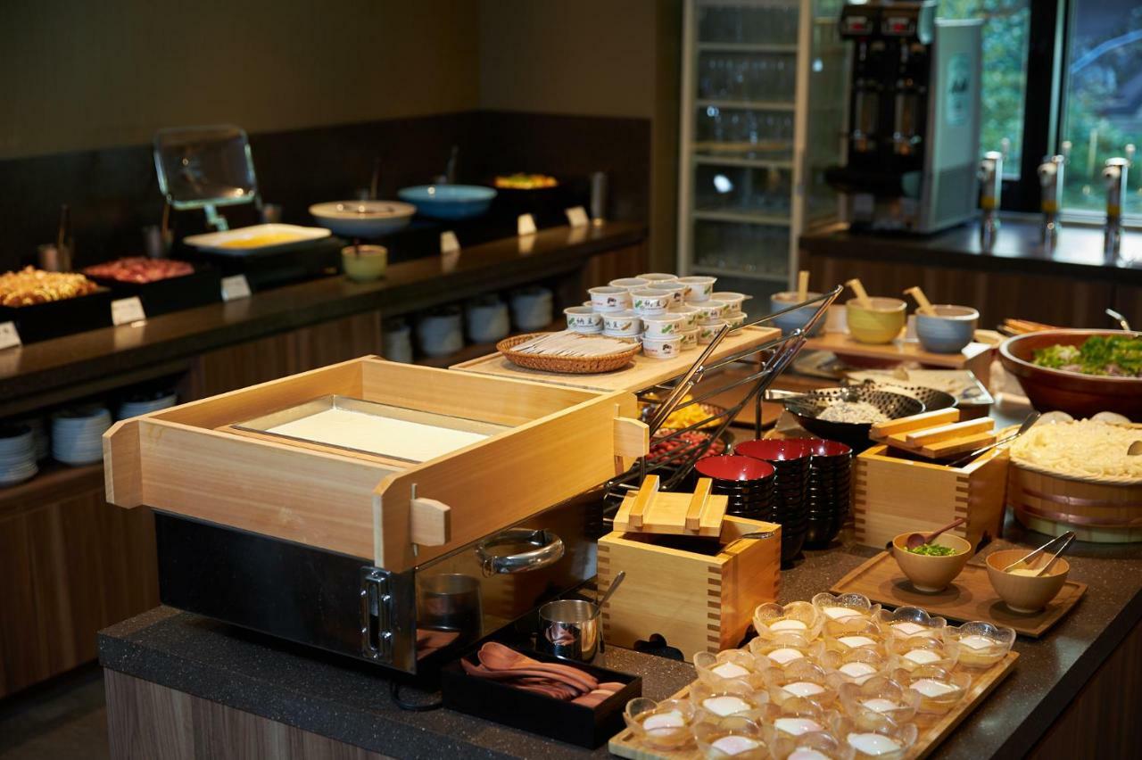 Yutowa Hotel 4*